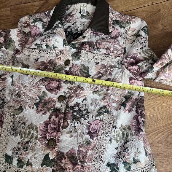 Hand Crafted Floral Patchwork Jacket – One of a Kind - Picture 9 of 13